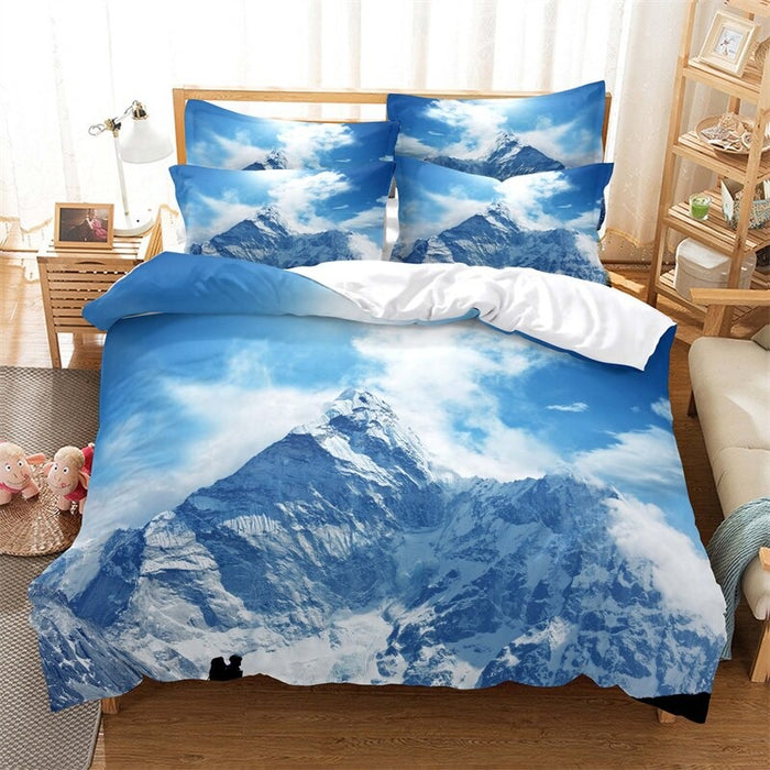 Snow Mountain, Skiing Duvet Cover Set